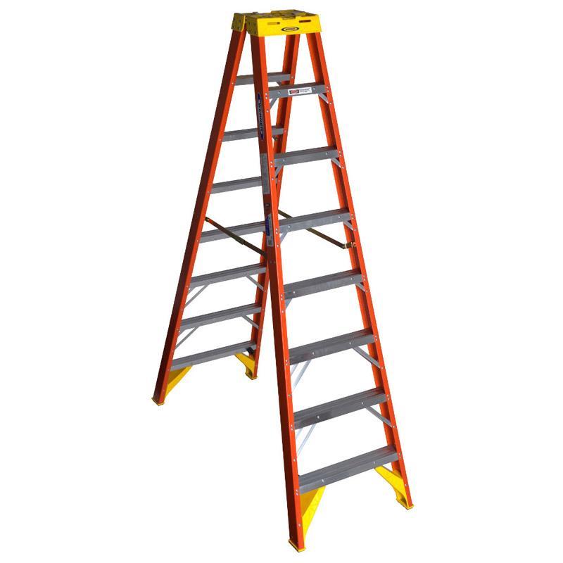 Werner  8 ft. H x 26.84 in. W Fiberglass  Step Ladder  Type IA  300