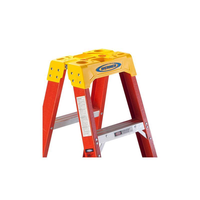 Werner  8 ft. H x 26.84 in. W Fiberglass  Step Ladder  Type IA  300
