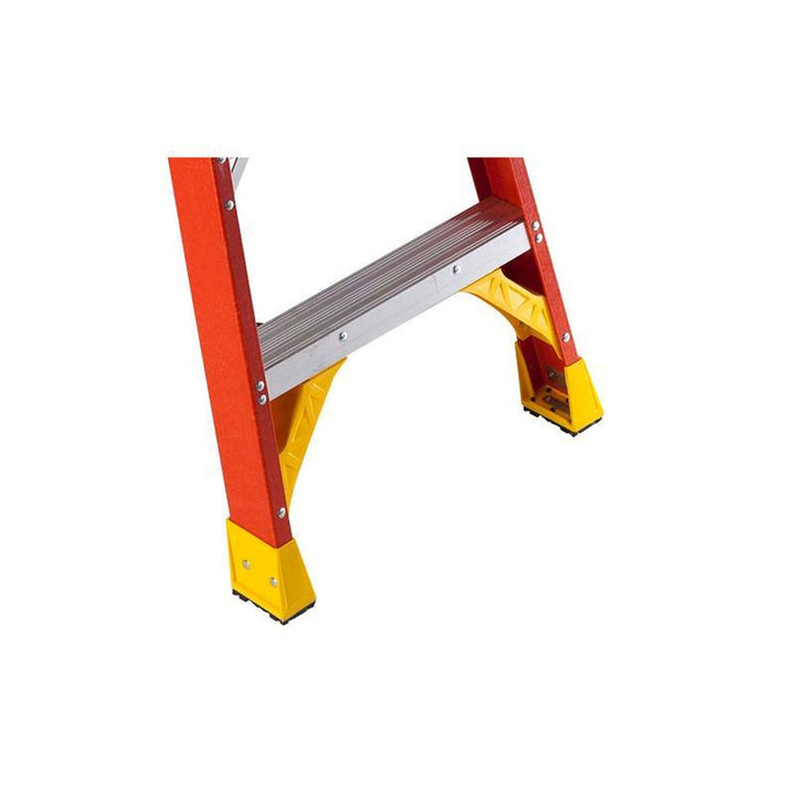 Werner  8 ft. H x 26.84 in. W Fiberglass  Step Ladder  Type IA  300