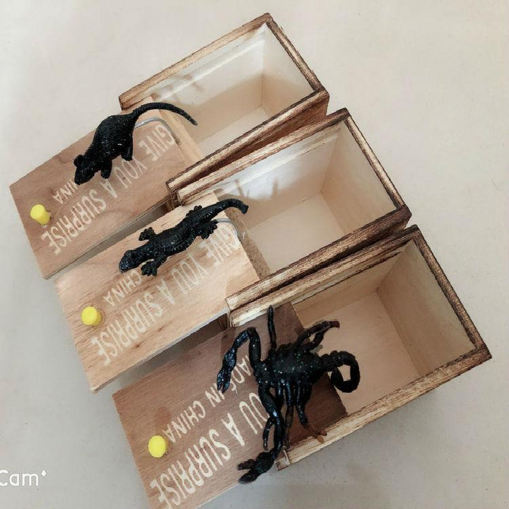 Hölzerne Streich-Trick-Witz-Schreckens-Spielzeug-Spinnenbox