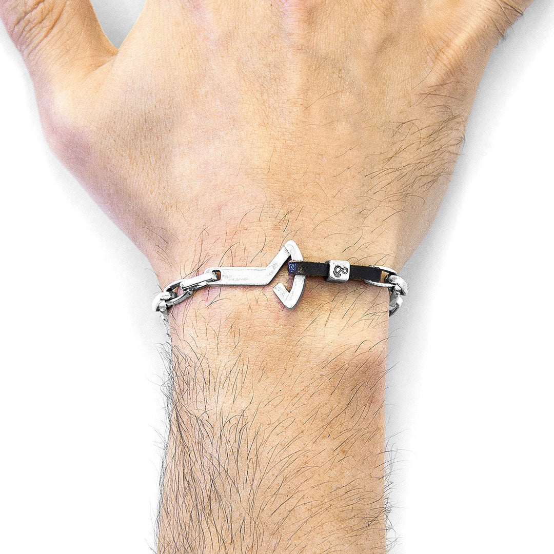 Dunkelbraunes Fregattenarmband aus Silber und Leder