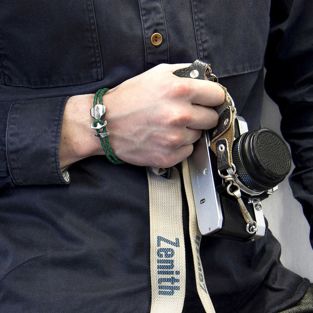 Farngrünes Delta-Anker-Armband aus Silber und Leder
