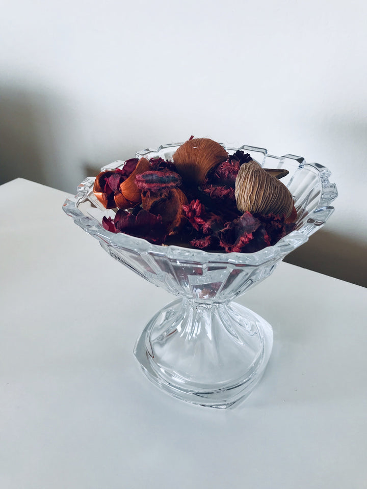 SAMBA Box mit weißem Fuß