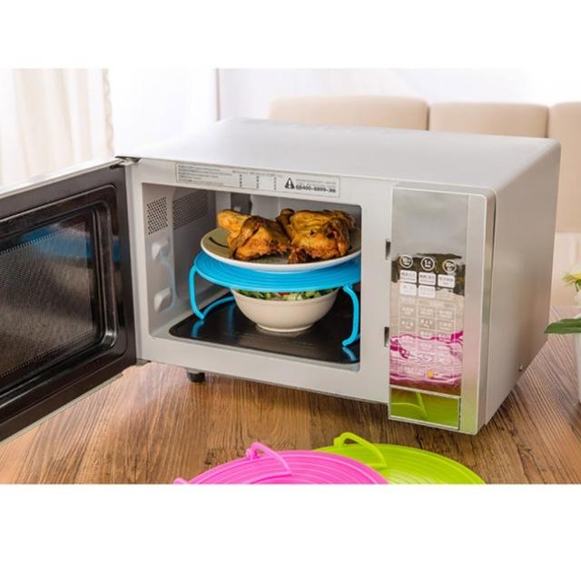 Praktisches Mikrowellen-Dampftablett für Lebensmittel aus Kunststoff 