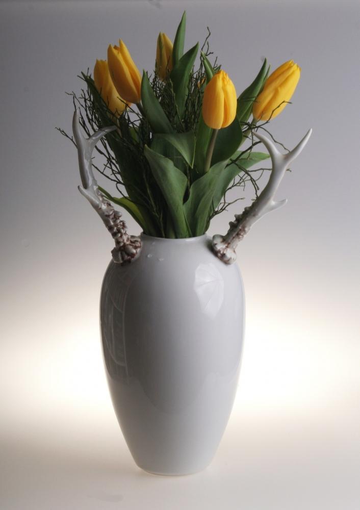 Blumenvase aus Porzellan im Retro-Stil mit Hirschhörnern