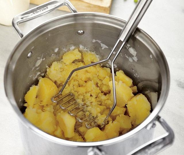 Wellenförmiges Kartoffelstampfer-Werkzeug aus Edelstahl 