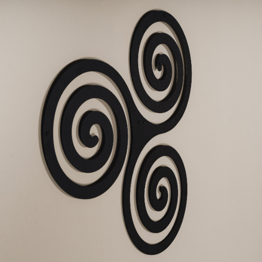 Triskelion - Wandkunst aus Metall 