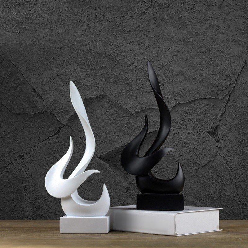 Moderne Flammenskulptur aus Kunstharz, modisches Wohnzimmer