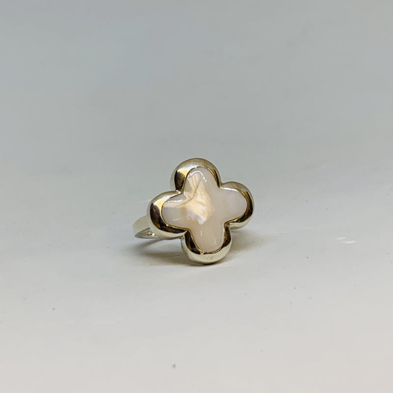 Silver Mother Of Pearl Ring (Flower)