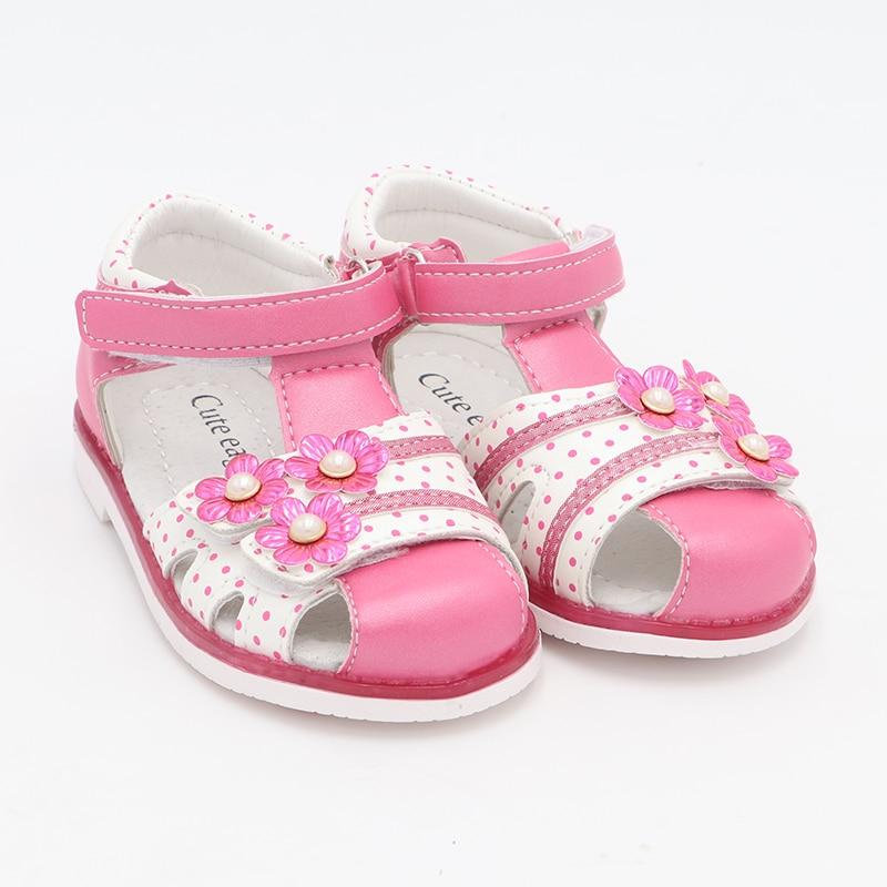 Orthopädische Sandalen für Kinder
