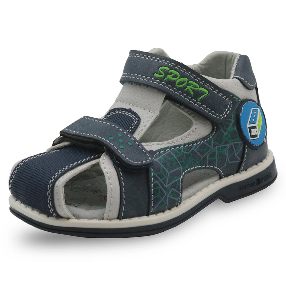 Orthopädische Sandalen mit verschlossenem Mund