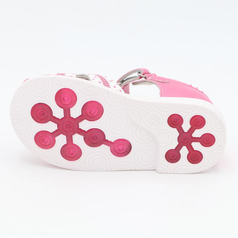 Orthopädische Sandalen für Kinder