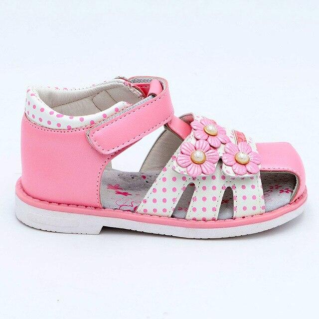 Orthopädische Sandalen für Kinder